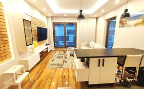 Szafrana 5B By Homeprime